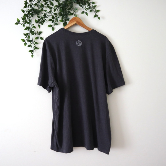 Life Is Good Men's Yeah Buoy Crusher Tee Classic Fit Gray Tee Shirt Size XXL - Picture 3 of 4